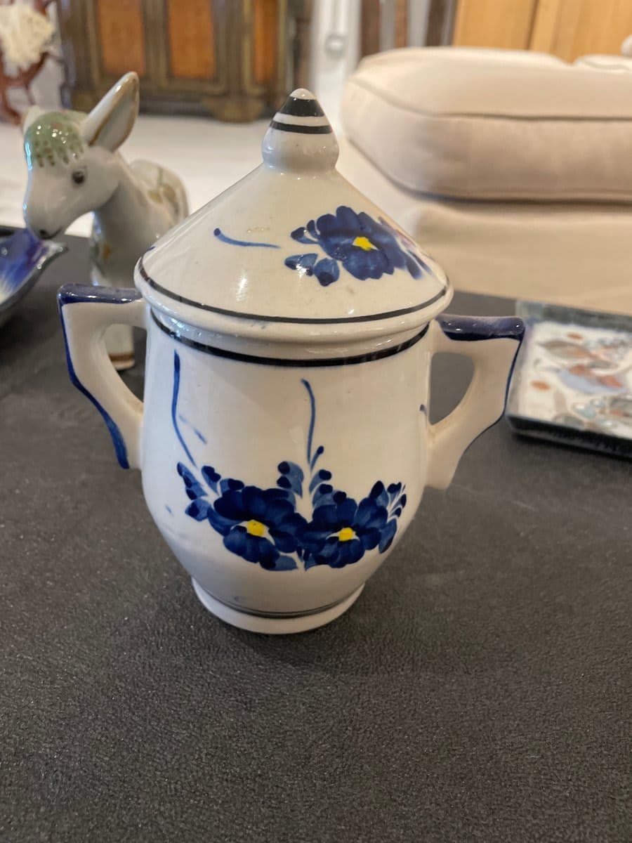 White and navy blue sugar bowl