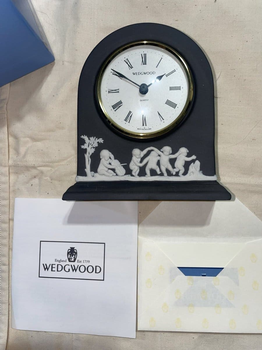 Wedgwood Black Jasperware Quartz Mantel Clock - photo 1