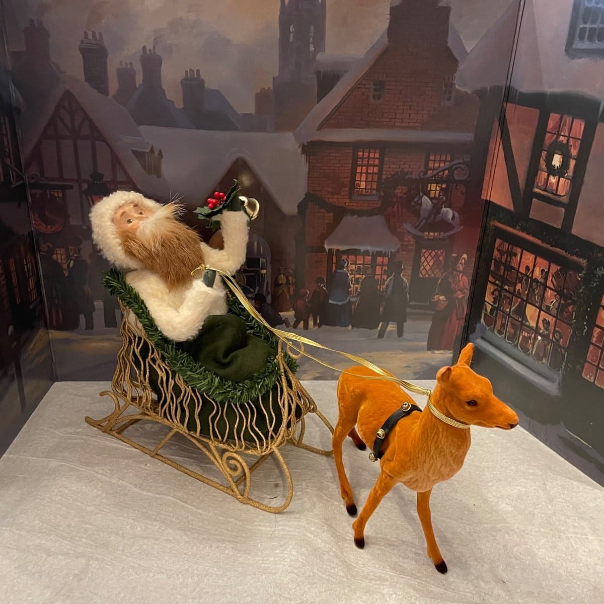 Byers' Victorian-Style Santa Claus with Sleigh and Reindeer Figurine Set - photo 1