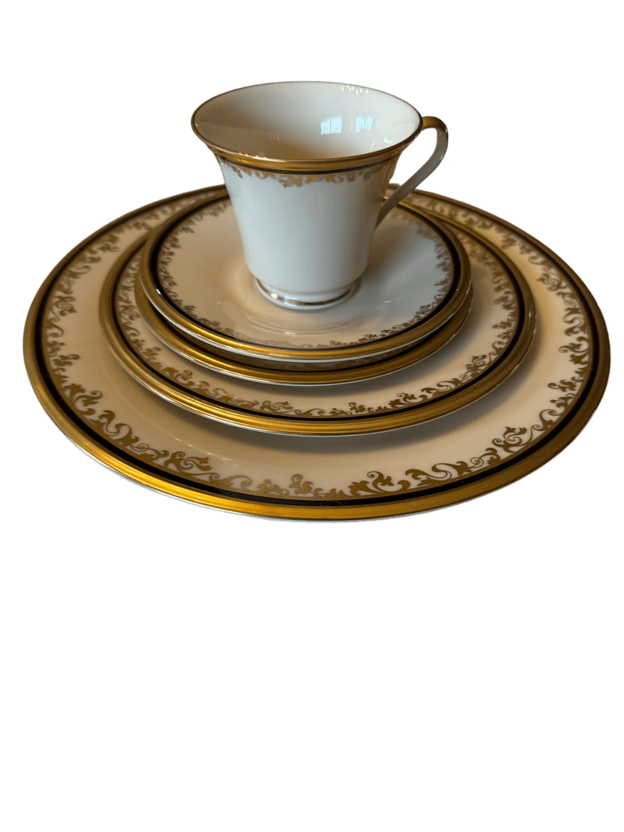 Lenox ECLIPSE Fine China Dinnerware 5 Place Setting with Gold Scrollwork