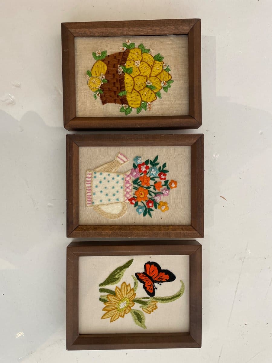 Vintage Crewel Embroidery Framed Art Set of 3 - photo 1