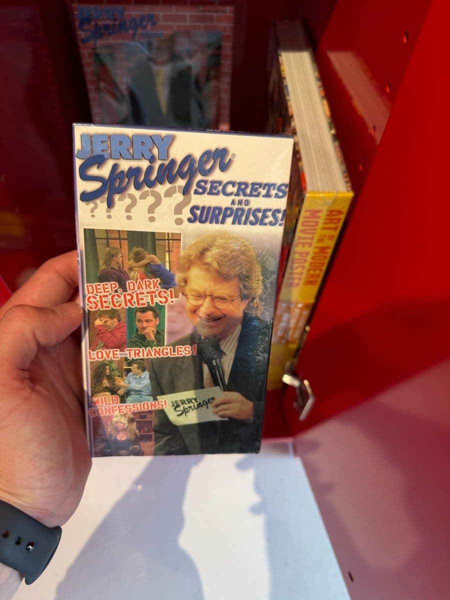 2 Jerry Springer VHS Tapes - photo 1
