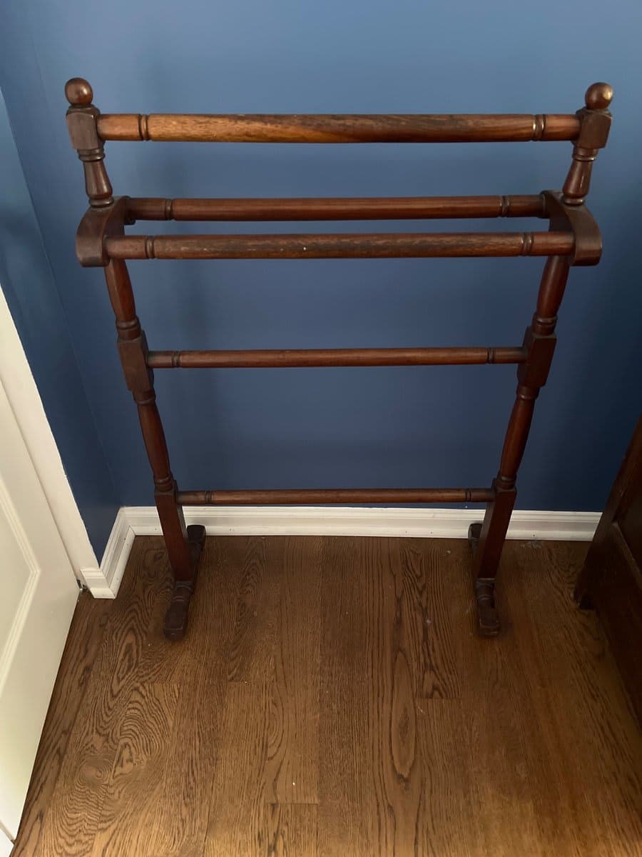 Antique Victorian Mahogany Towel Rack - photo 1