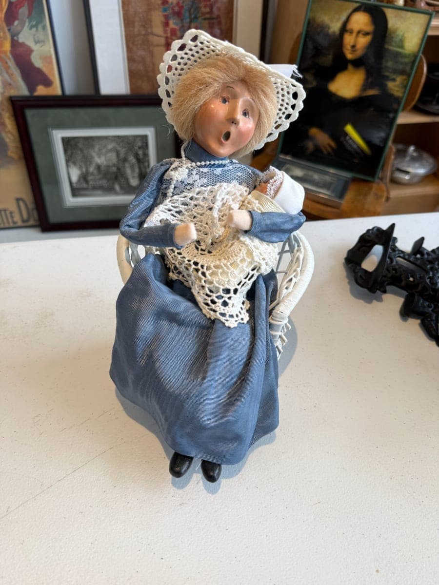 Byers Woman with Baby - photo 1