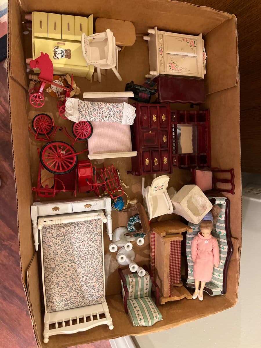 Vintage Dollhouse Miniature Furniture & Doll Collection - photo 1