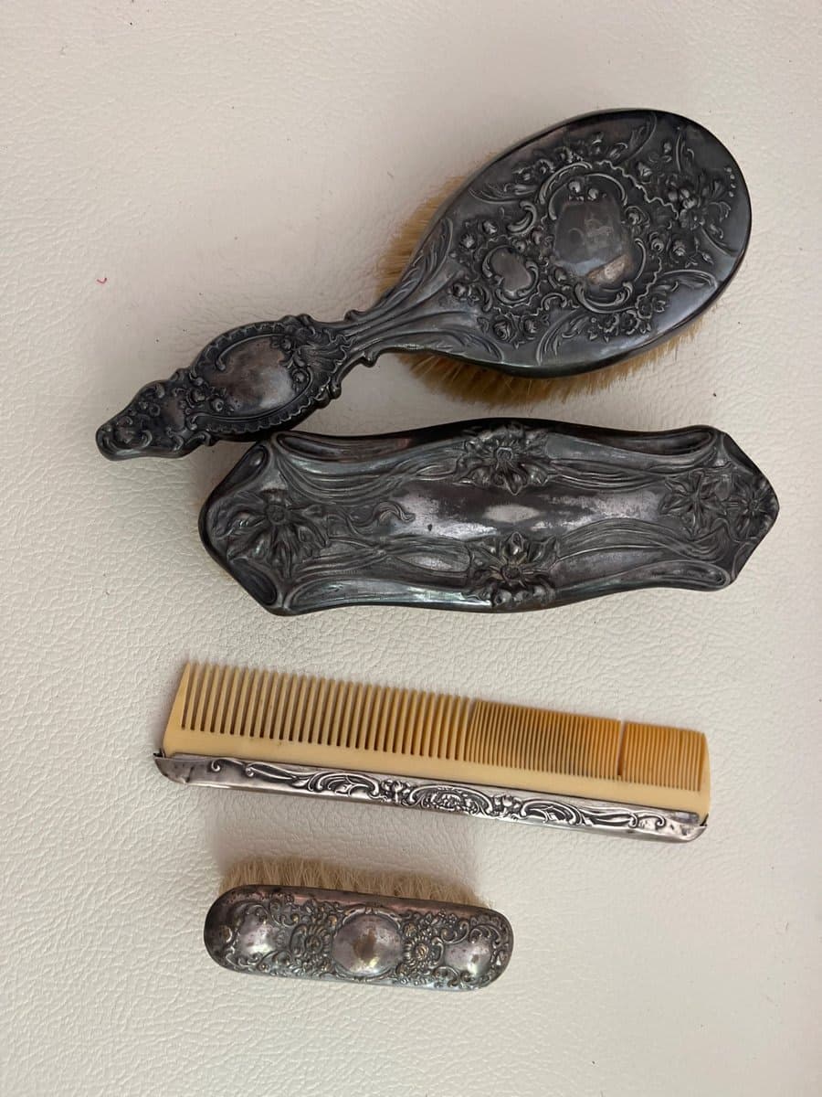 Lot of Antique Silver-Plated Vanity Set with Brush, Comb & Accessories - photo 1