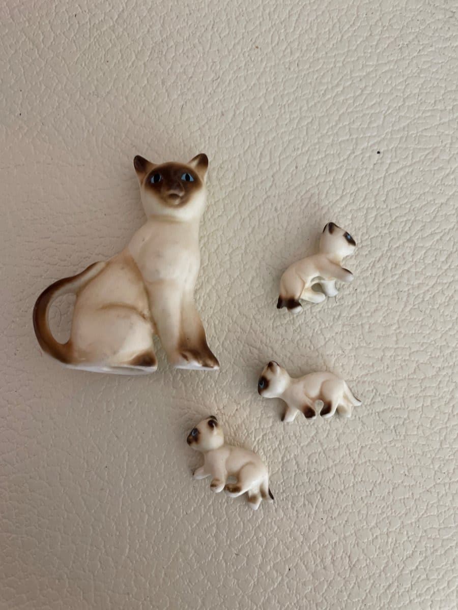 Vintage Siamese Cat Porcelain Figurine Set (4 pieces) - photo 1