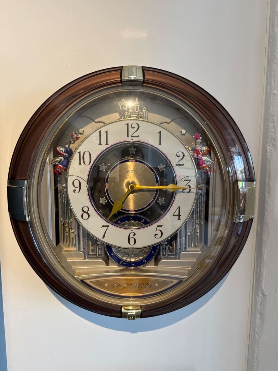 Seiko Hi-Fi 7 Melodies Musical Wall Clock - photo 1