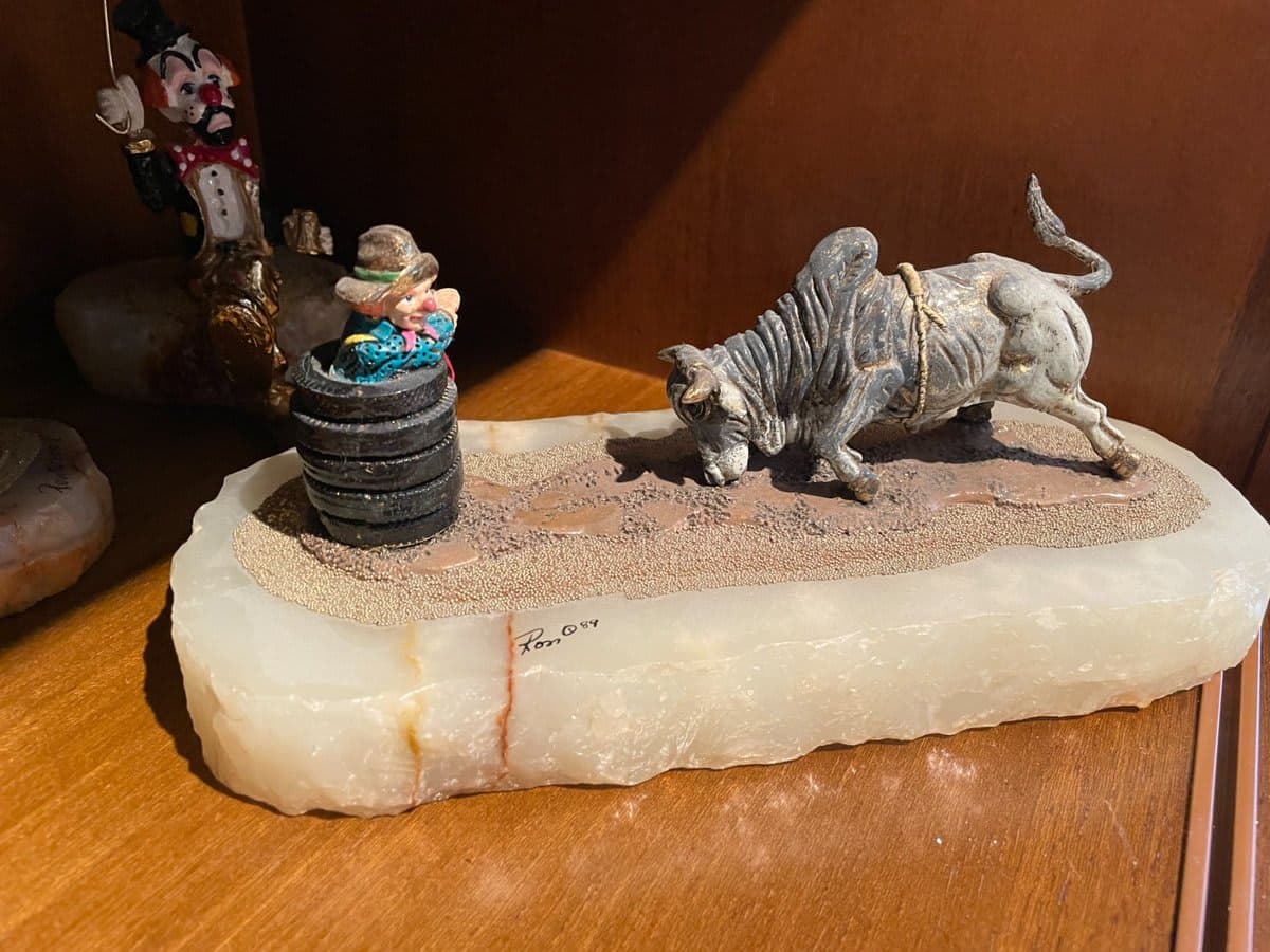 Ron Lee Frisco Bronze Rodeo Clown & Bull Sculpture on Onyx Base - photo 1