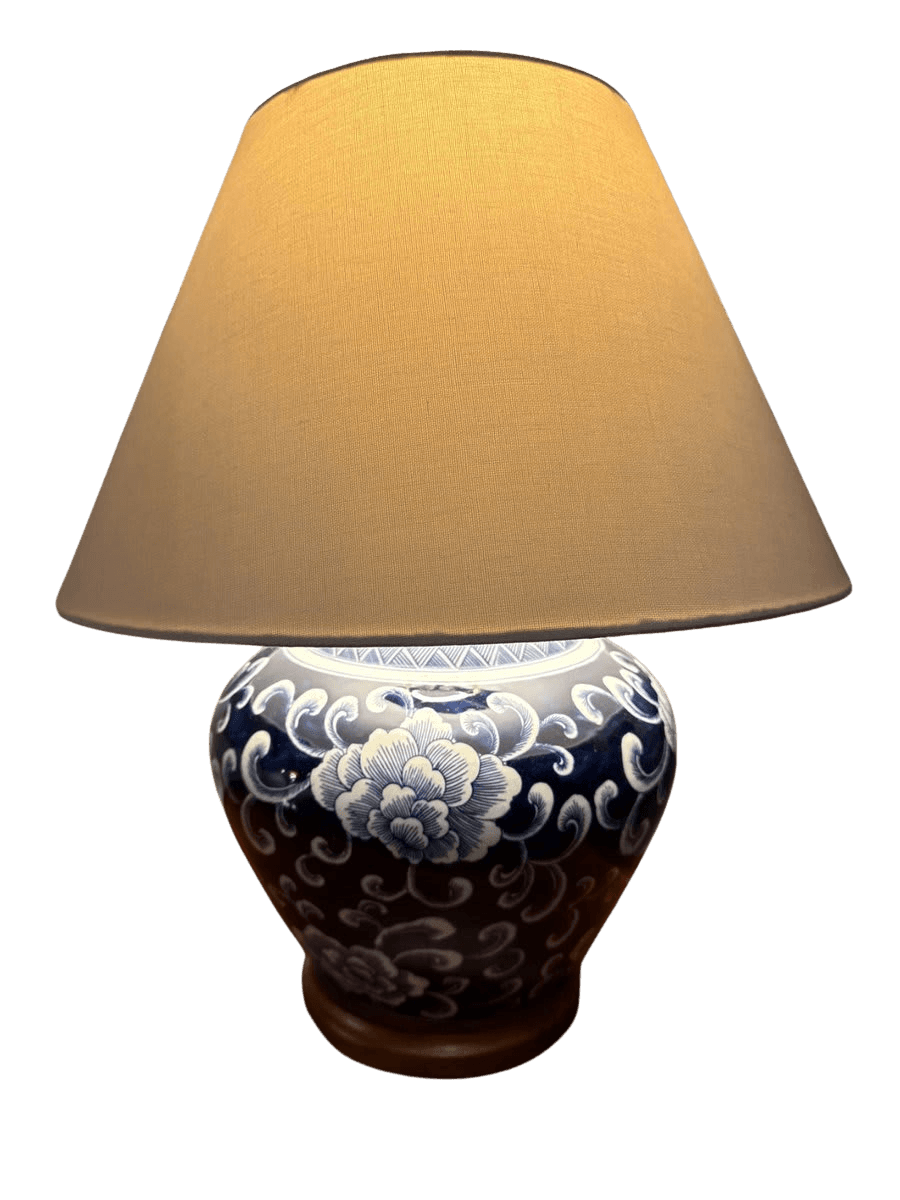 Chinese Blue & White Porcelain Ginger Jar Lamp - photo 1
