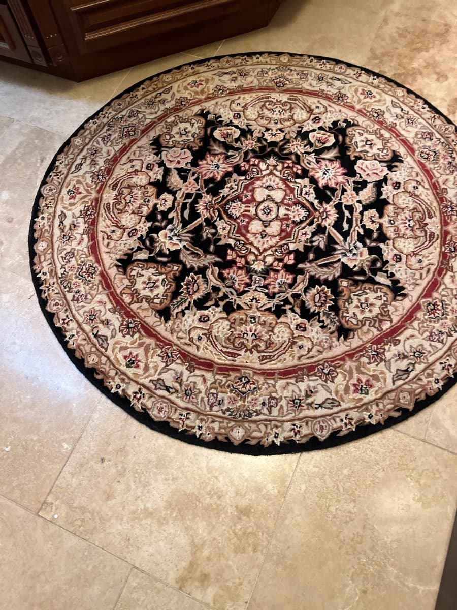 Round Floral Persian-Style Area Rug - photo 1