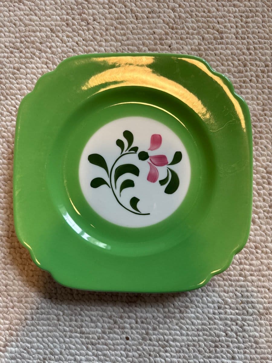 3 Green Porcelain Decorative Plate Floral Center - photo 1